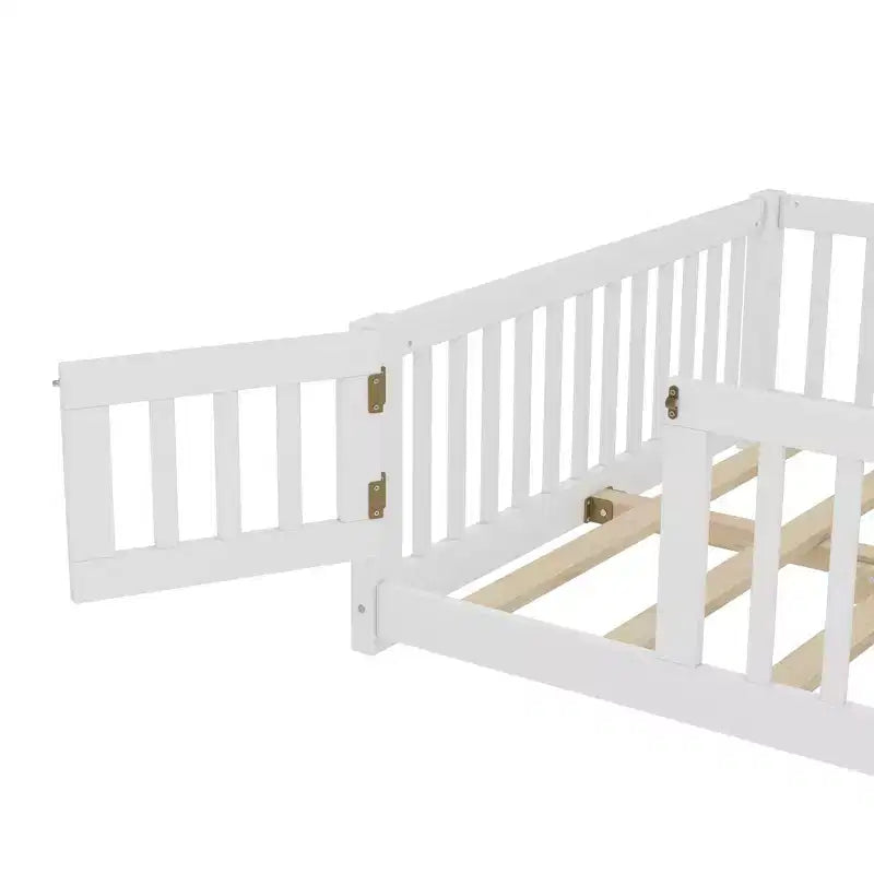 Bellemave Letto a terra per bambini in legno massello con sponde di sicurezza e porta rimovibile, letto a terra Montessori per bambini