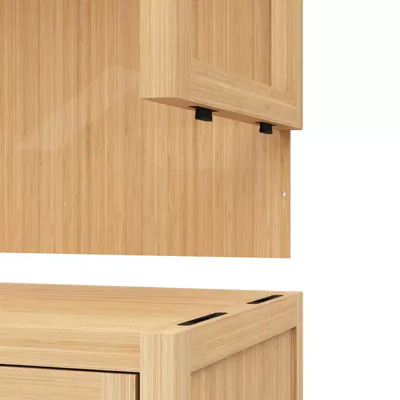 Mobiletto da bagno a muro GDFStudio Havenridge in bambù con ripiano e spazio portaoggetti