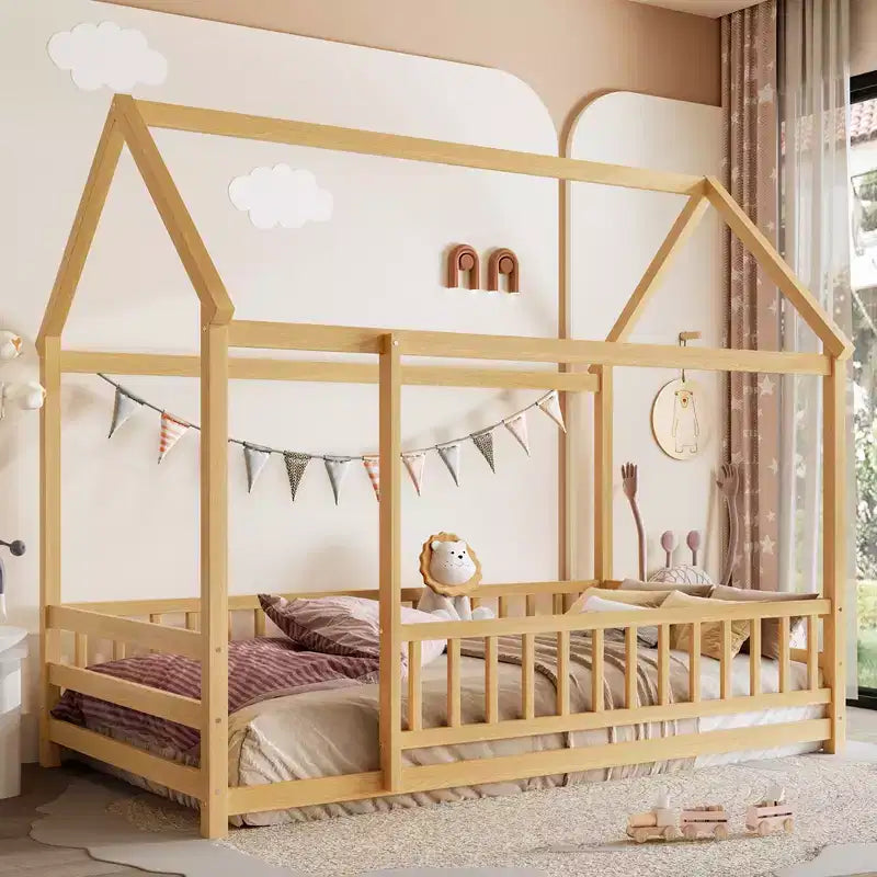Okak Letto a Piattaforma Moderno Doppio/Matrimoniale in Pino con Tetto a Casetta e Recinzione, Letto in Legno per Camera dei Bambini, Camera da Letto