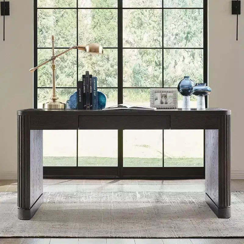 Scrivania Moderna Araoz con Prese di Corrente Integrate|HULALA HOME