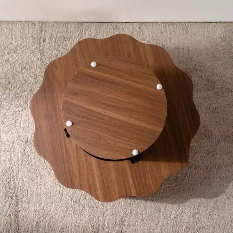 Tavolino da caffè 80 cm, Bordo smerlato, Centro Tavolo con adesivo effetto legno ingegnerizzato Noce, Tavolino da caffè moderno irregolare rotondo per soggiorno/camera da letto