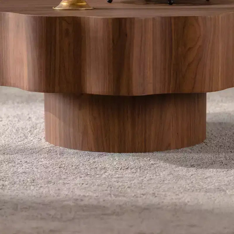 Tavolino da caffè 80 cm, Bordo smerlato, Centro Tavolo con adesivo effetto legno ingegnerizzato Noce, Tavolino da caffè moderno irregolare rotondo per soggiorno/camera da letto