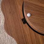 Tavolino da caffè 80 cm, Bordo smerlato, Centro Tavolo con adesivo effetto legno ingegnerizzato Noce, Tavolino da caffè moderno irregolare rotondo per soggiorno/camera da letto