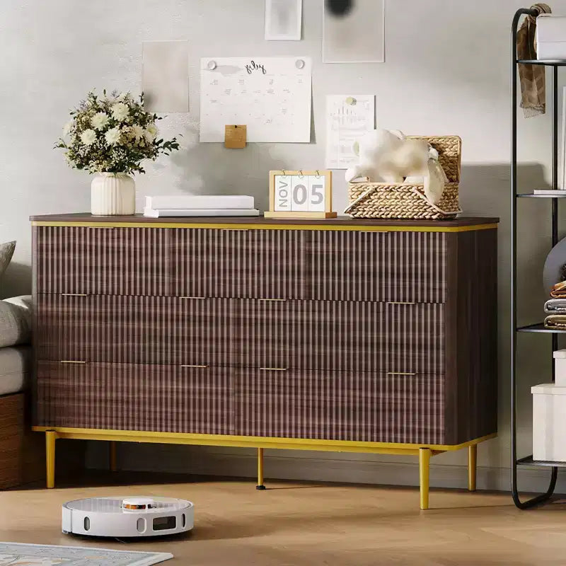 Comò a 7 cassetti per camera da letto, cassettiera in legno da 54W con maniglie dorate, comò scanalato come porta TV, cassettiere organizer per soggiorno