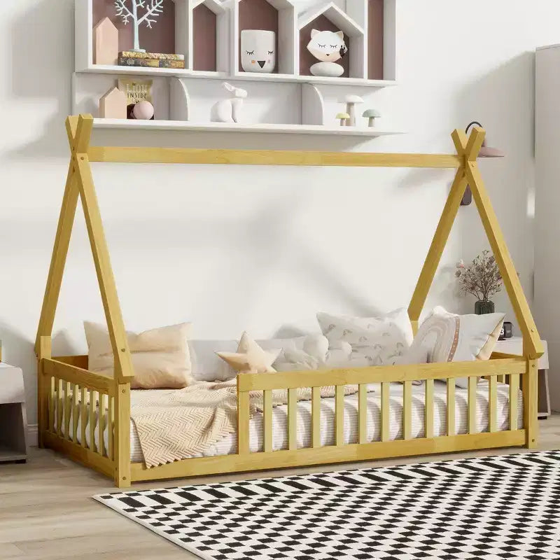 Letto a pavimento a forma di tenda Bellemave a una piazza con spondine e doghe