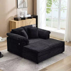 Poltrona chaise longue oversize da interno, comodo divano lounge in velluto a coste con ampi braccioli imbottiti e cuscini decorativi, accogliente divano letto per soggiorno