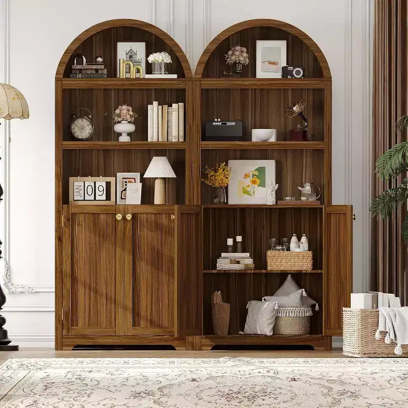 Mobile Moderno Bianco ad Arco da 72 pollici - Dispensa in Legno a 5 Ripiani Doppie Ante Ripiano Regolabile Maniglie Nere, Libreria Autoportante per Soggiorno