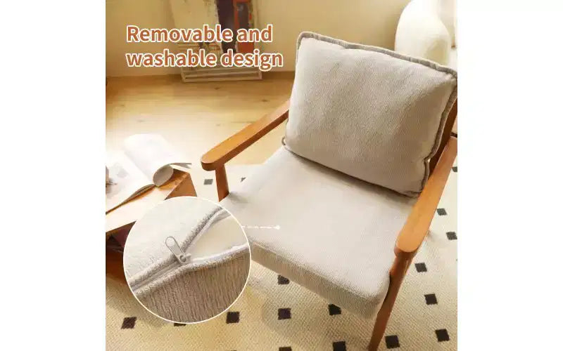 Poltrona di design moderno con struttura in legno massello e cuscino in tessuto felpato, seduta versatile per soggiorno, camera da letto