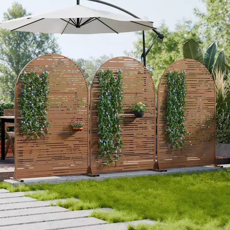 Paravento per esterni ad arco in metallo 72H x 47W Pannelli di recinzione autoportanti in bianco/marrone per giardino, patio, terrazza, cortile