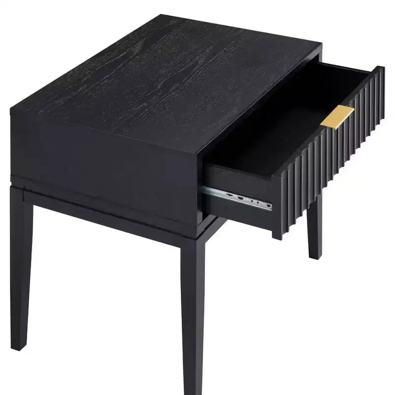 Comodino scanalato Jasper Wood nero