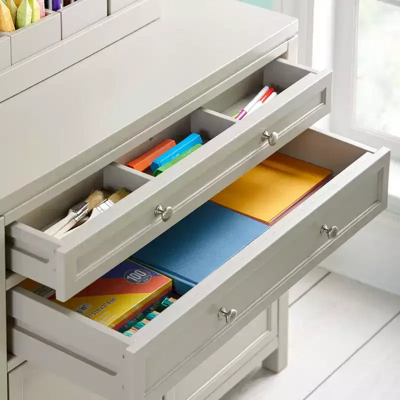 Mobiletto portadisegni per bambini di Martha Stewart: organizzatore in legno per articoli da arti e mestieri per bambini con cassetti per riporre la carta