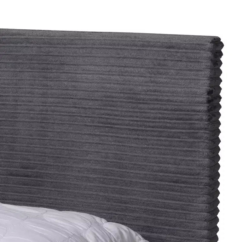 Letto a pannello Abberton moderno e contemporaneo in velluto e metallo